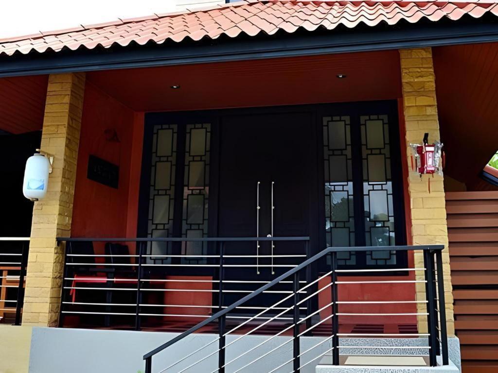 Tanisa Resort Chumphon Exterior photo