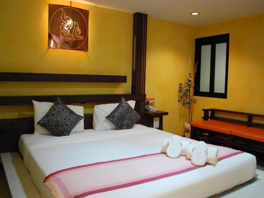 Tanisa Resort Chumphon Exterior photo